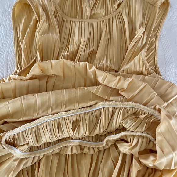 H&M  Retro Pleated Knee Lenght Dress - Summer Dress - Mustard Gold - Small - Picture 6 of 6
